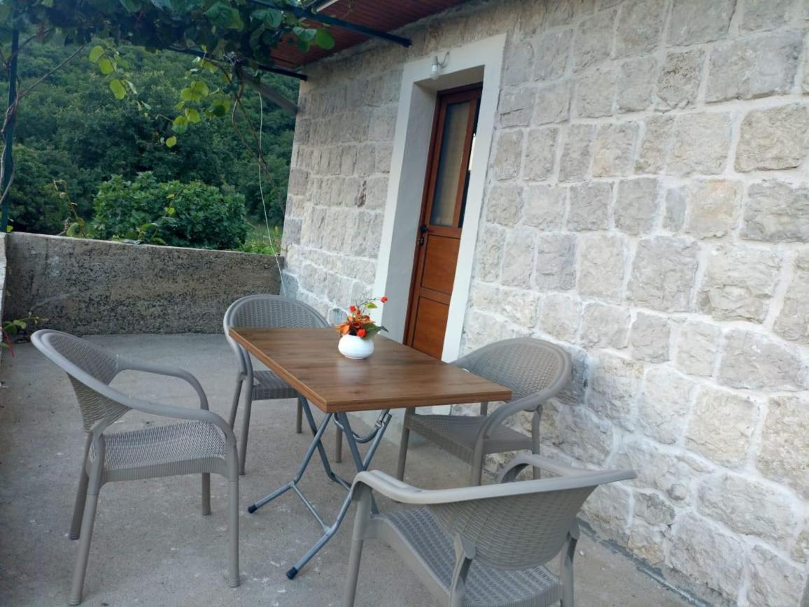 Villa Rustic Stone House à Bar Extérieur photo